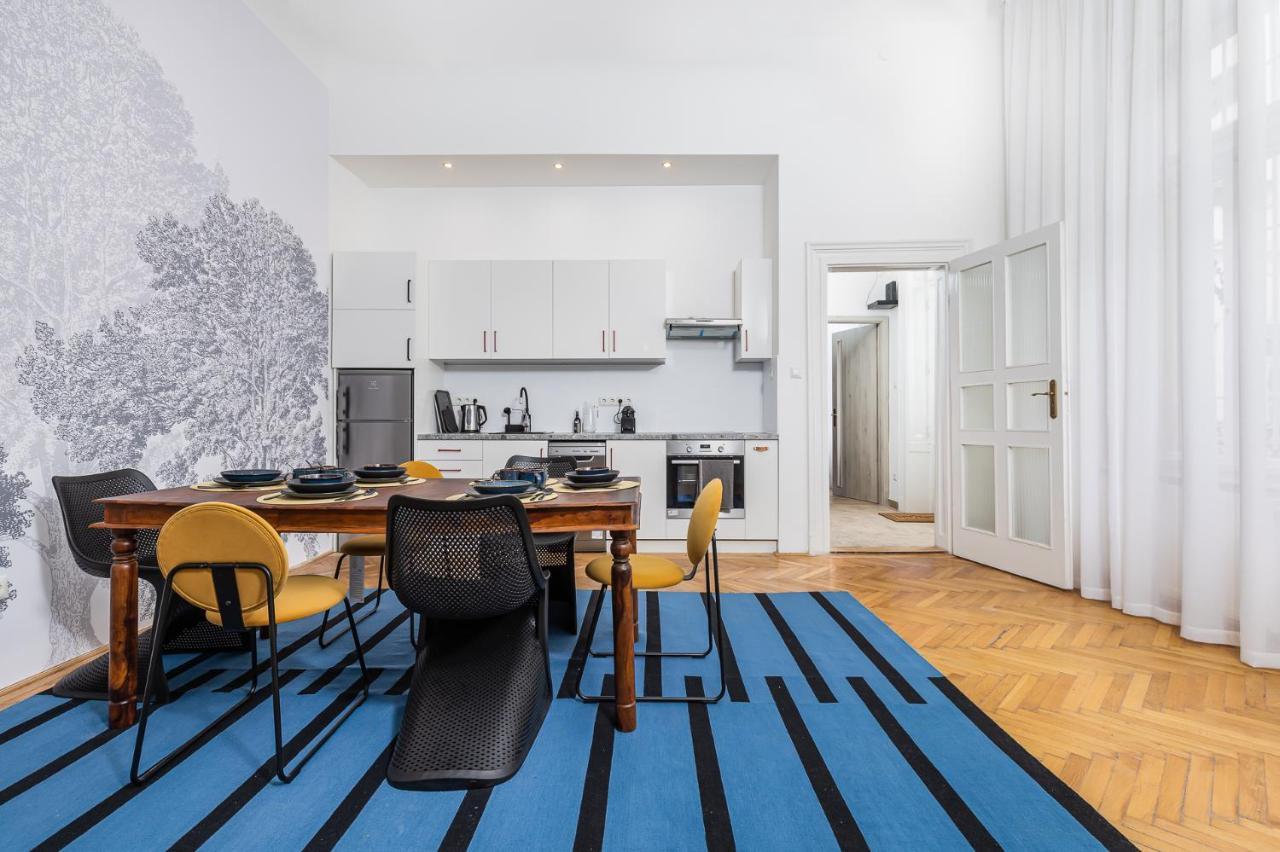 City Center Apartment With Balcony Budapest Exterior photo